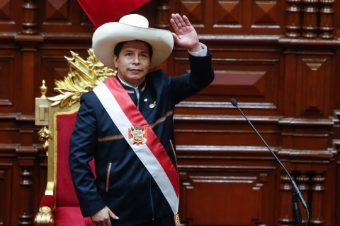 Perù: il presidente Pedro Castillo arrestato e destituito