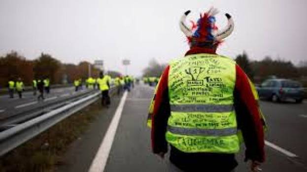 Gilet gialli: si svelano le reali intenzioni e motivazioni dei promotori