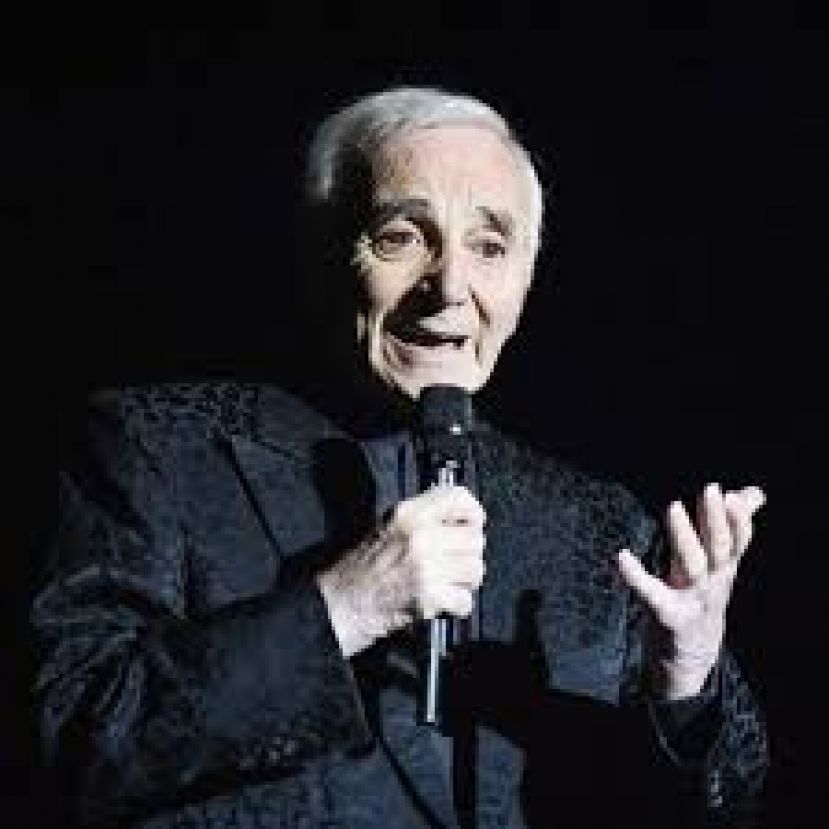 Lo chanconier Charles Aznavour, a 92 anni, straordinario all'Arena di Verona