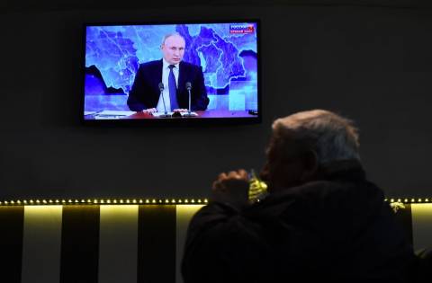 Ucraina: si spara e si fa anche molta guerra mediatica